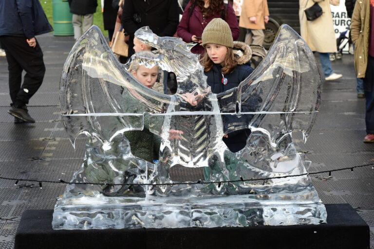 Lincoln Ice Adventure brings sculptures, carollers, and Christmas magic