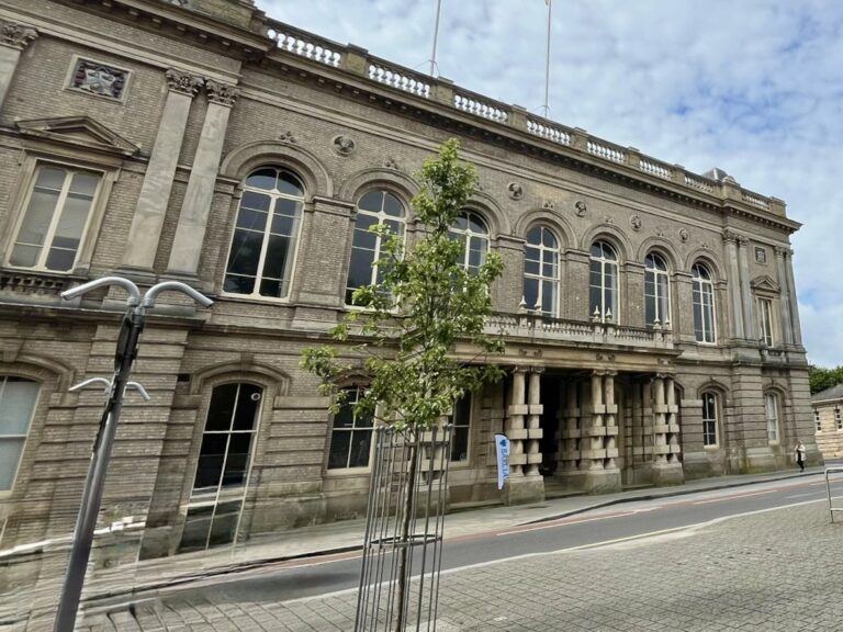 Taxi numbers limit in North East Lincolnshire stays until unmet demand survey