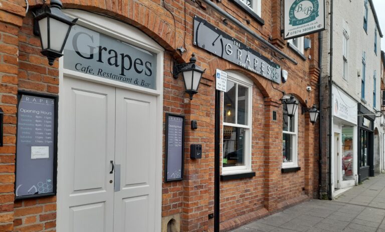 Sleaford bar loses licence over ‘serious level of violence’