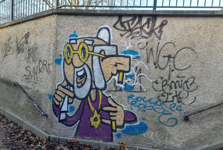 Call for graffiti removal programme in Lincoln